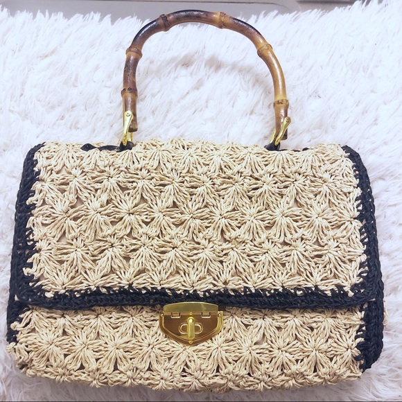 Vintage Handbags - Vintage tan navy basket weave top handle handbag!